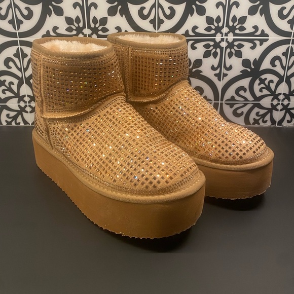 Cape Robbin Rhinestone Platform Booties Size 10 - Picture 2 of 7